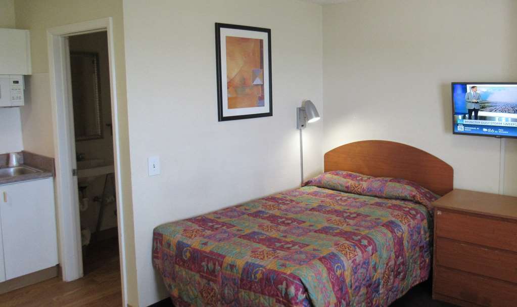 Intown Suites Extended Stay Lewisville Tx - East Corporate Drive Room photo